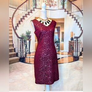 Donna Ricco Sleeveless Jacquard Ribbed Burgundy Midi Dress
